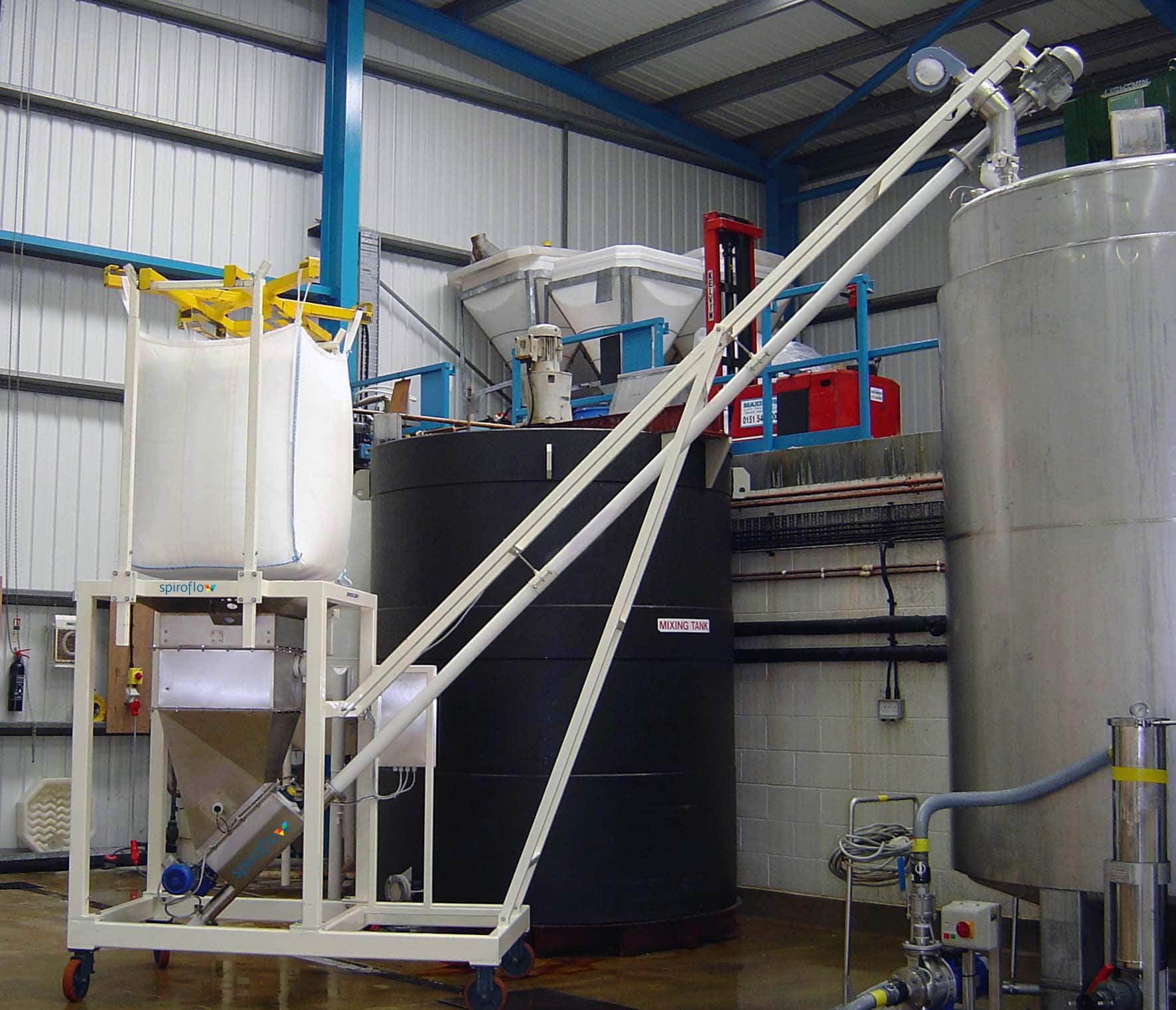 Mobile Bulk Bag Unloading System Discharges & Conveys Sugar - Spiroflow